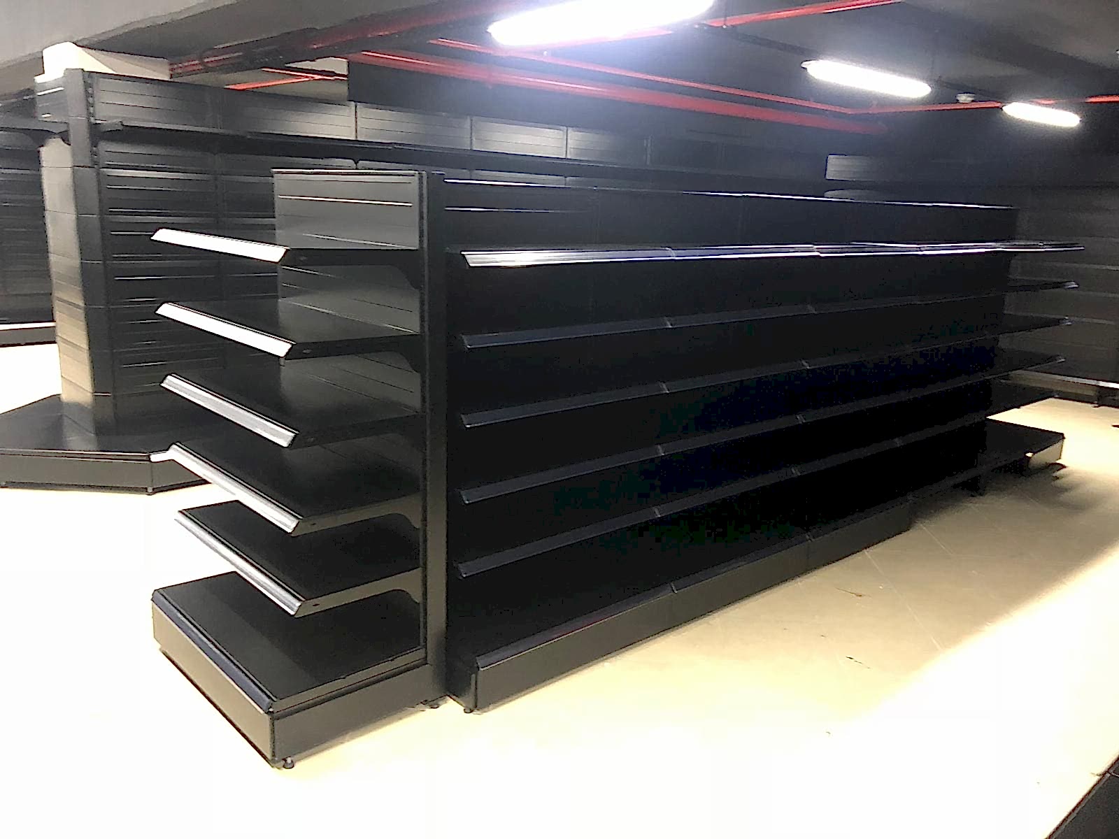 Market Raf Sistemleri